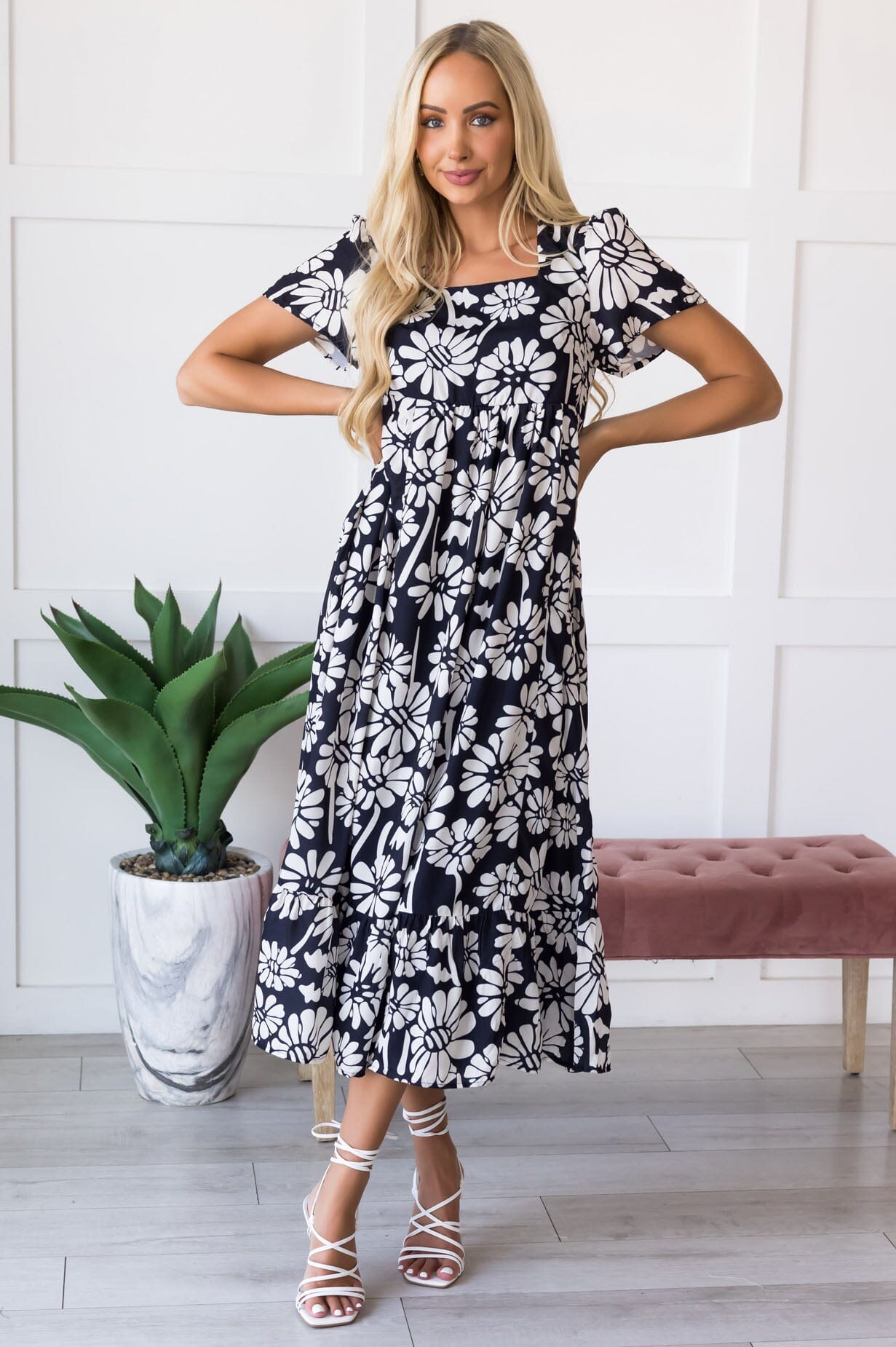 black dress long sleeve open back LONG SLEEVE BLACK DRESS main image 0