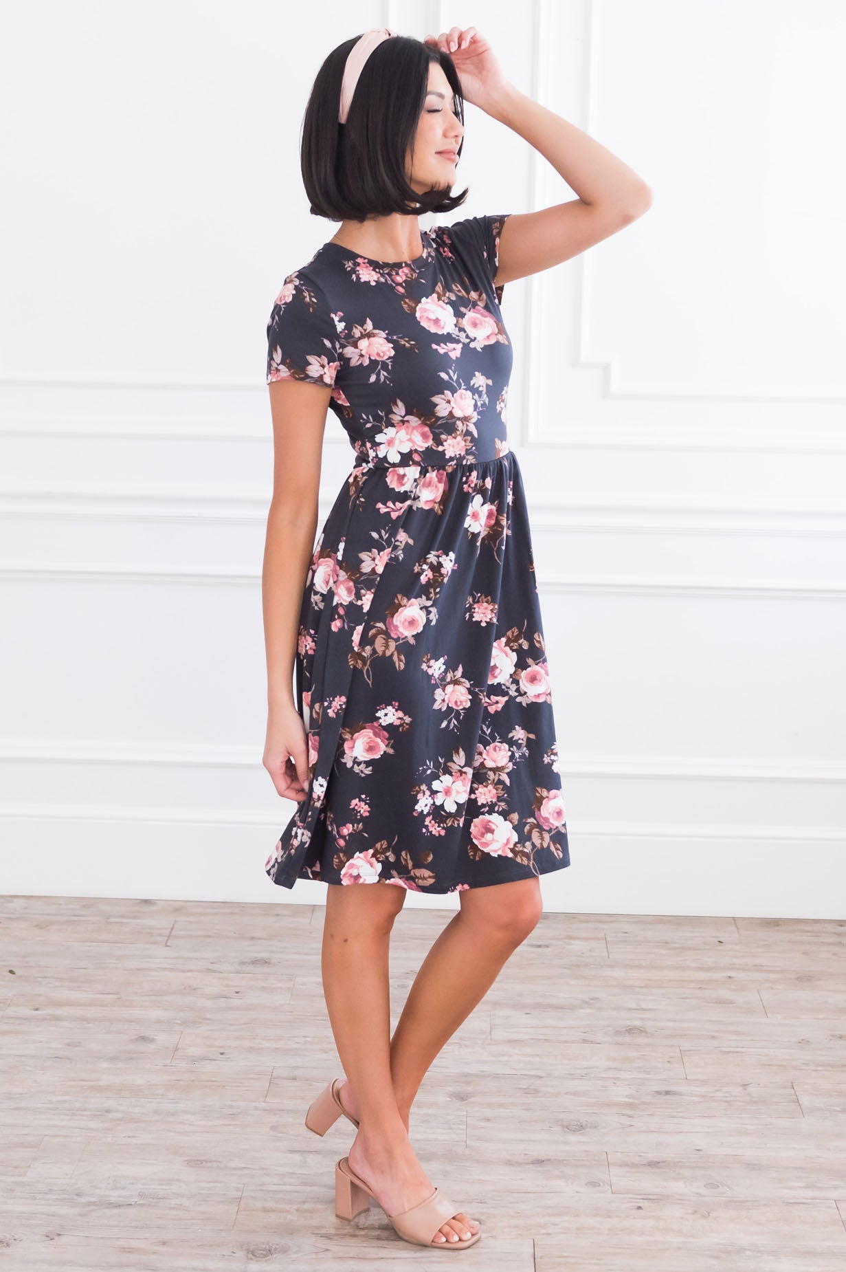 The Lindy NeeSee's Dresses