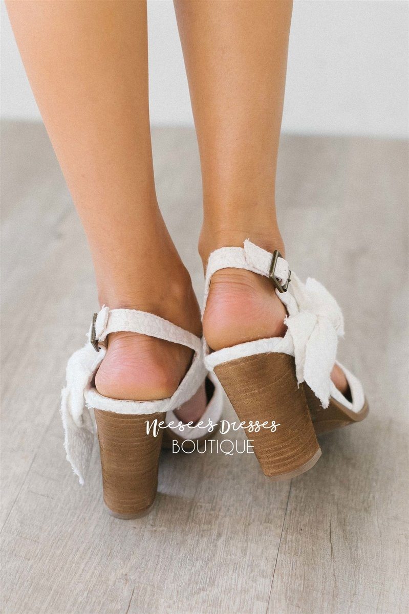 Haida White Lace Bow Sandals Accessories & Shoes vendor-unknown