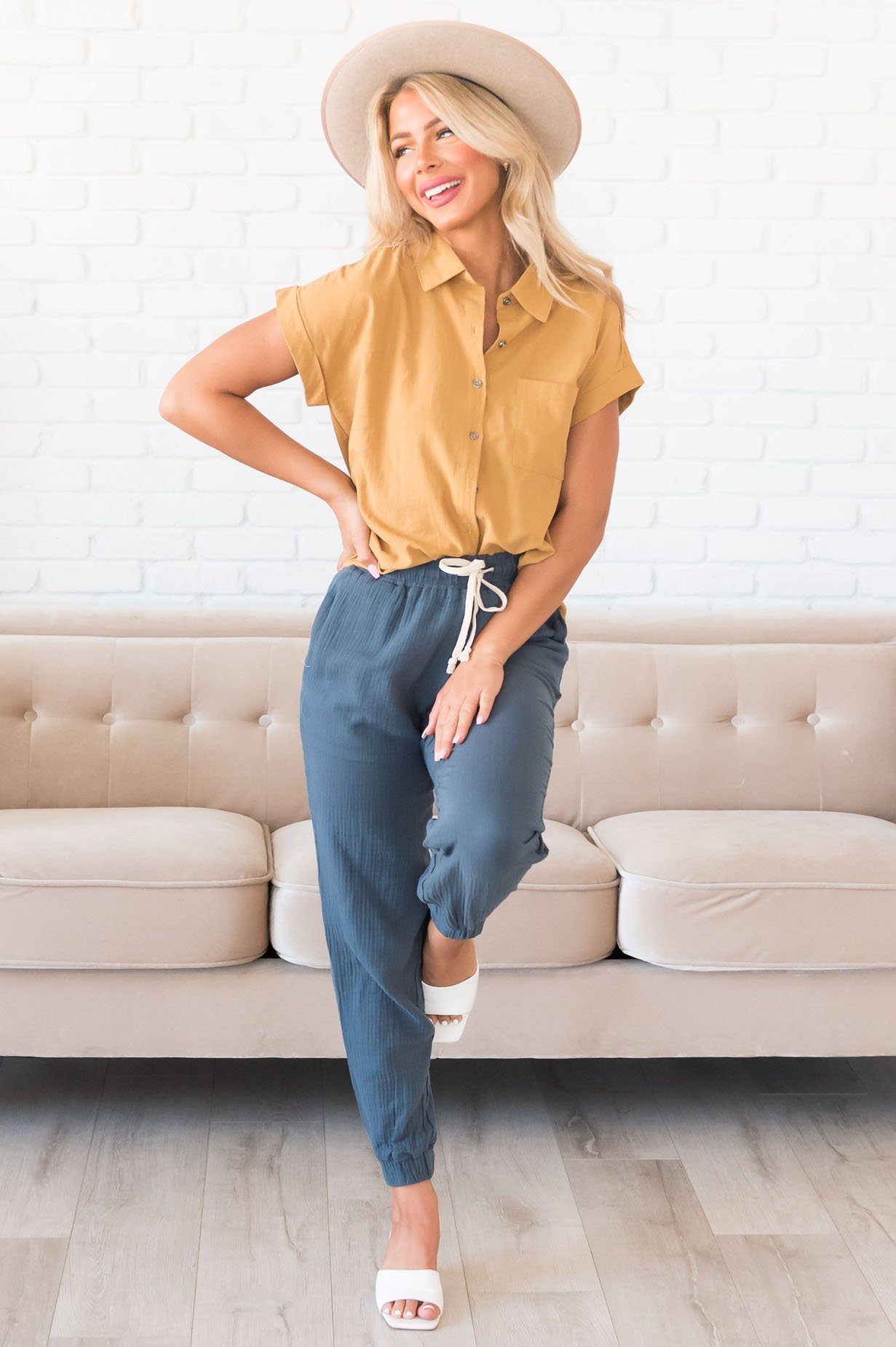 Caught Your Gaze Modest Blouse Tops vendor-unknown