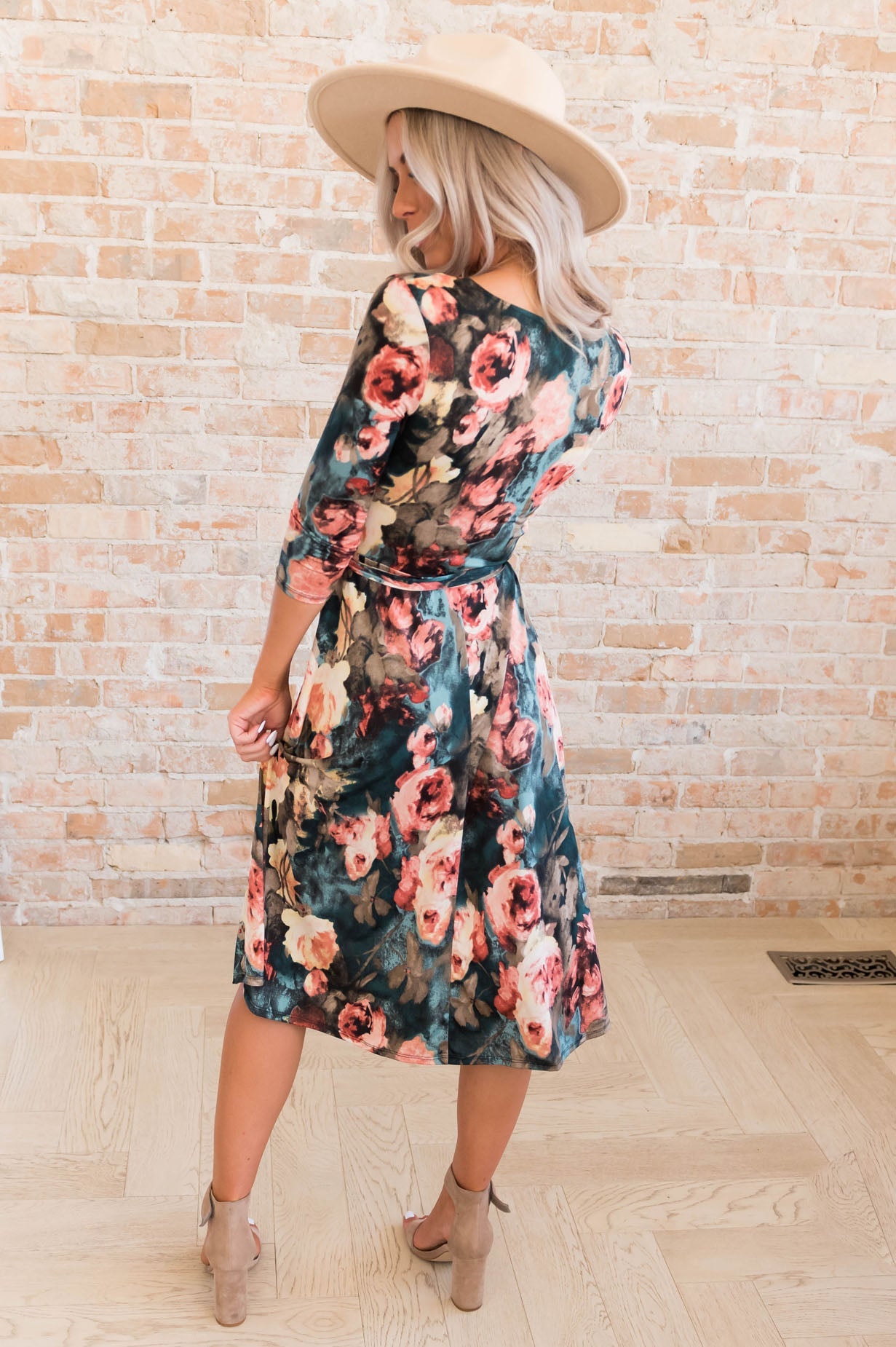 The Jonna NeeSee's Dresses