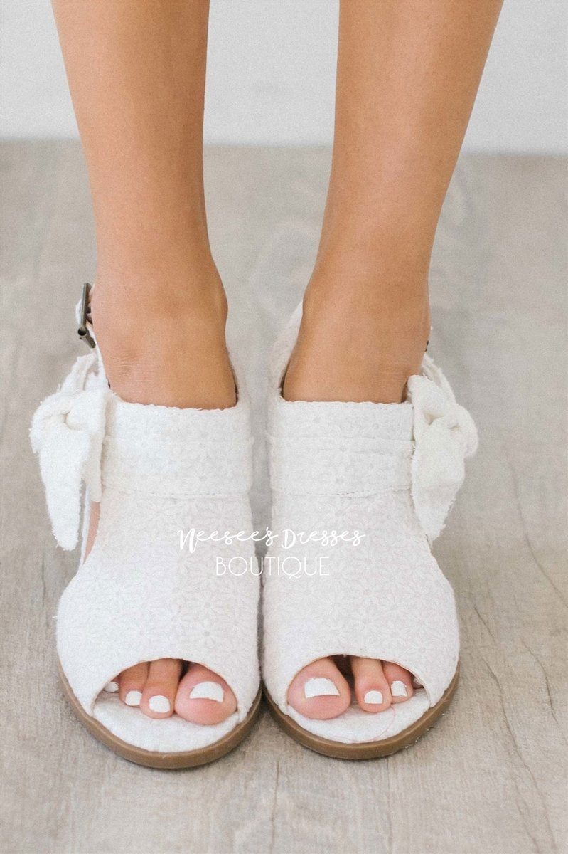 Haida White Lace Bow Sandals Accessories & Shoes vendor-unknown