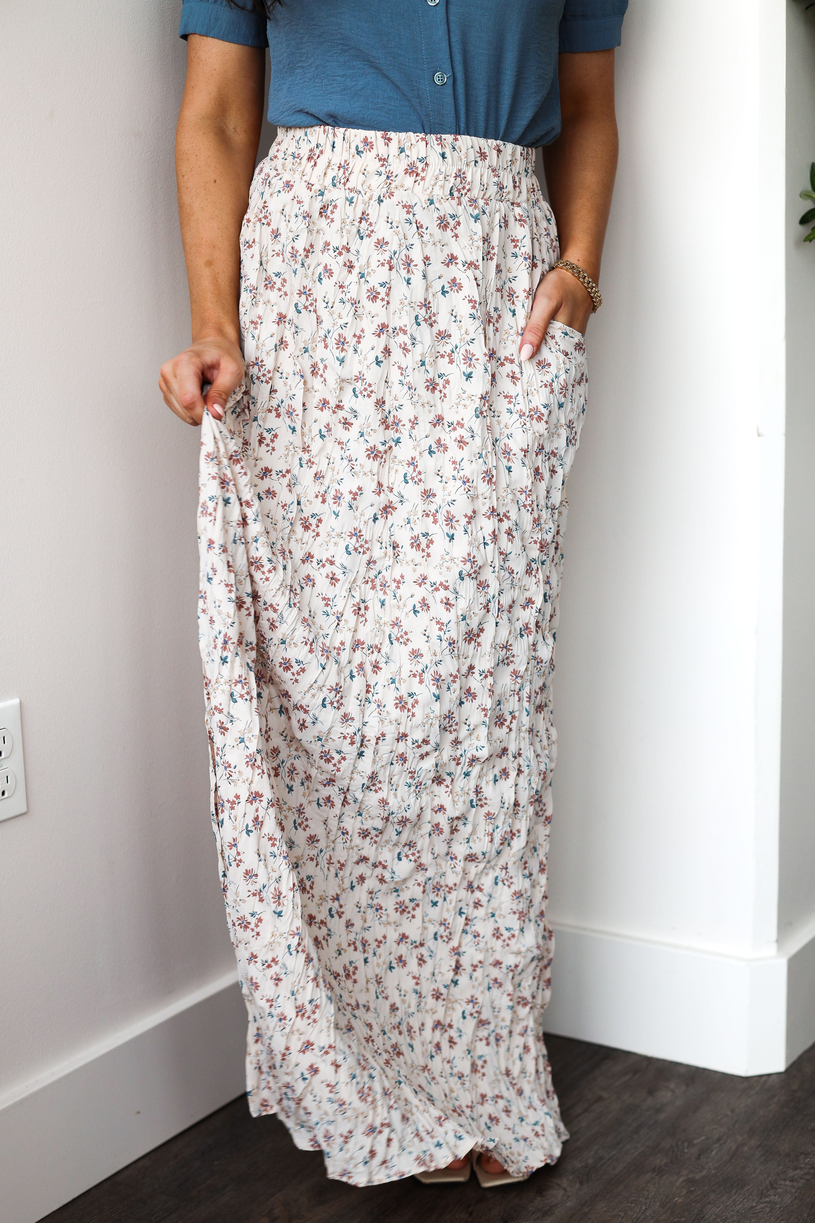 Textured Maxi Skirt with Pockets