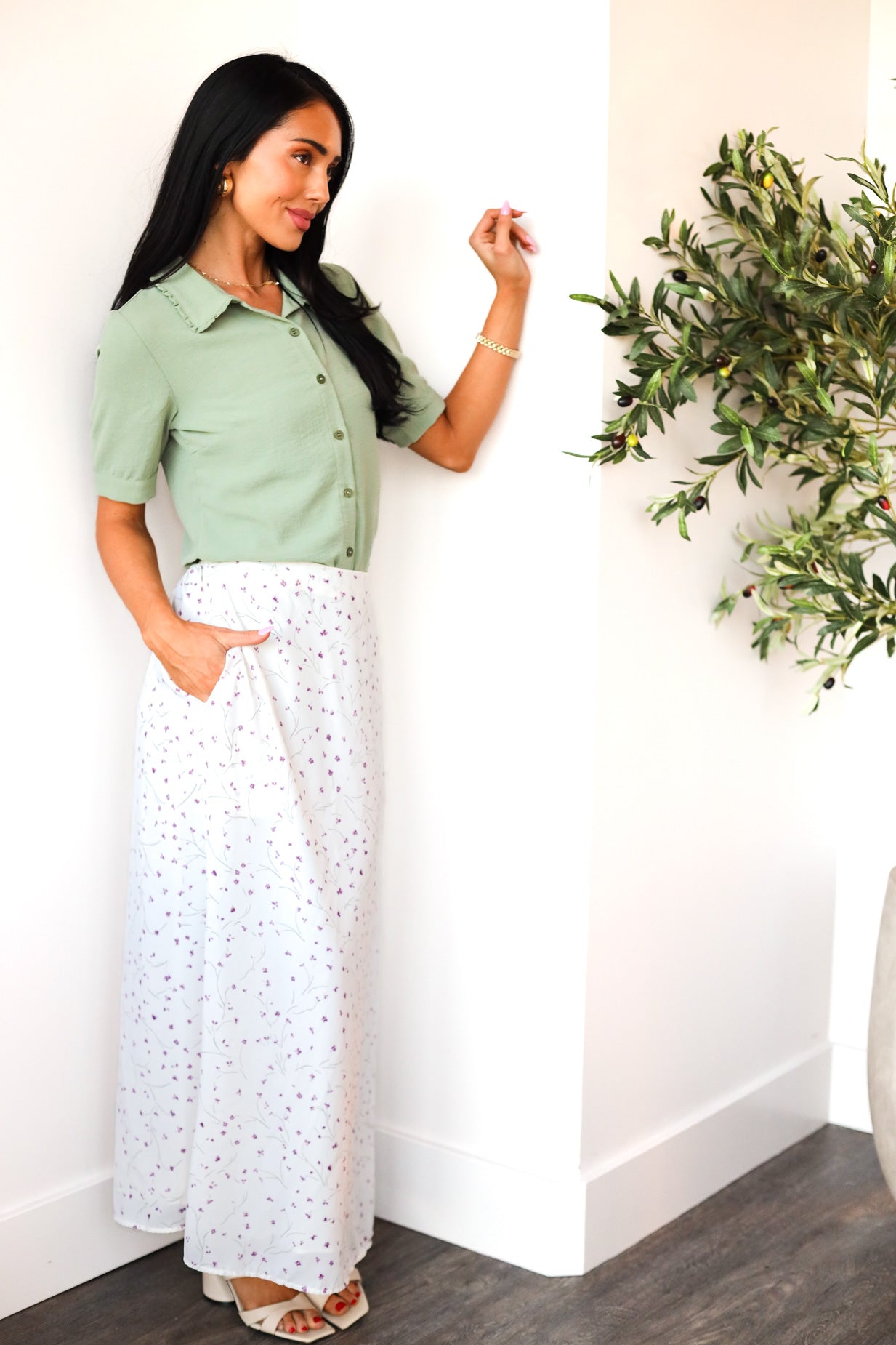 All The Beauty Sheath Skirt