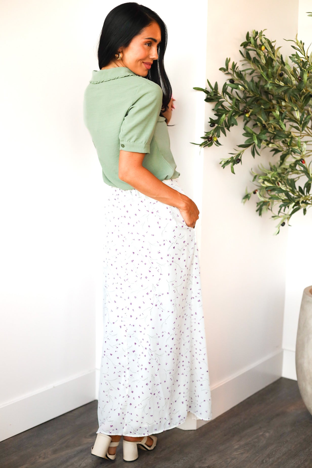 All The Beauty Sheath Skirt