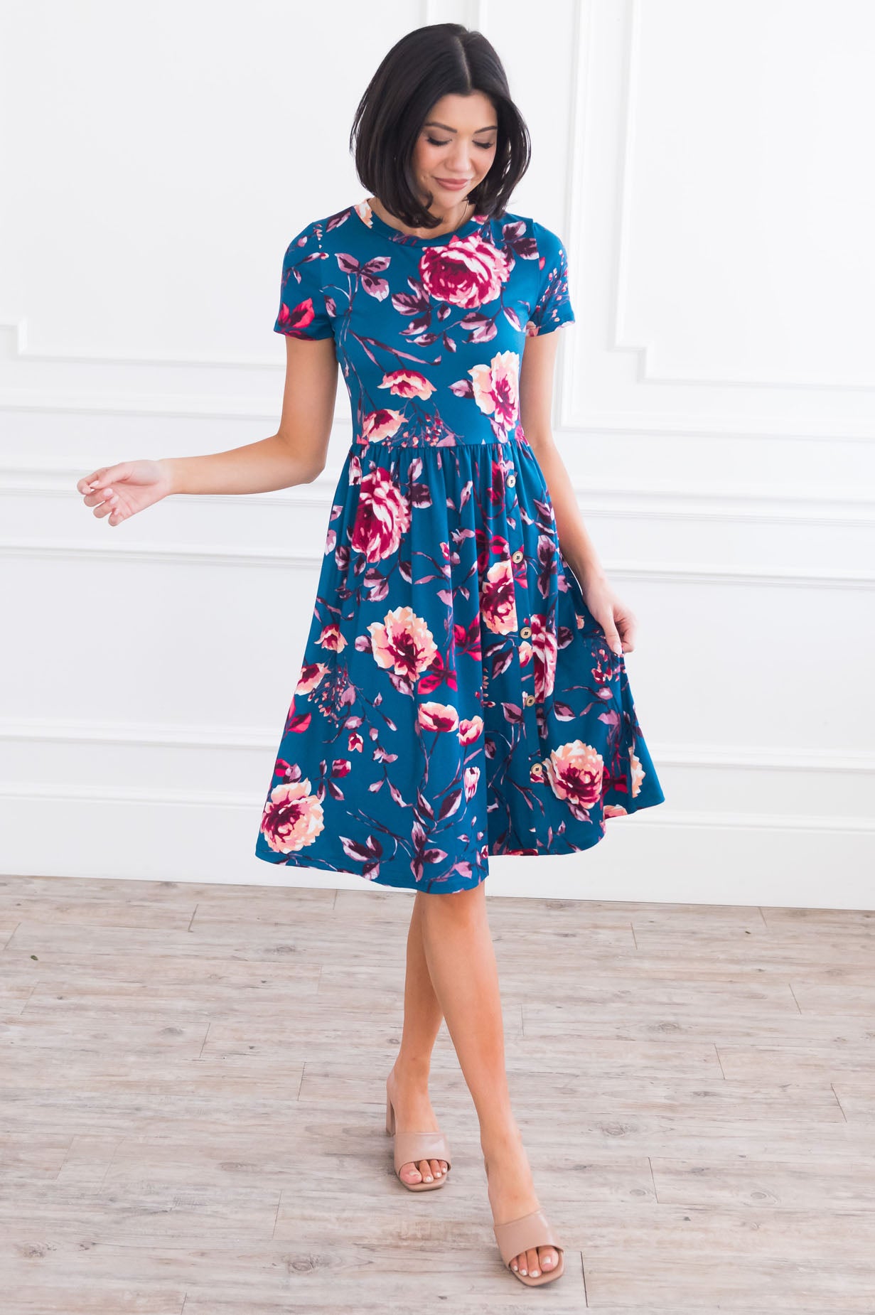 The Lindy NeeSee's Dresses 