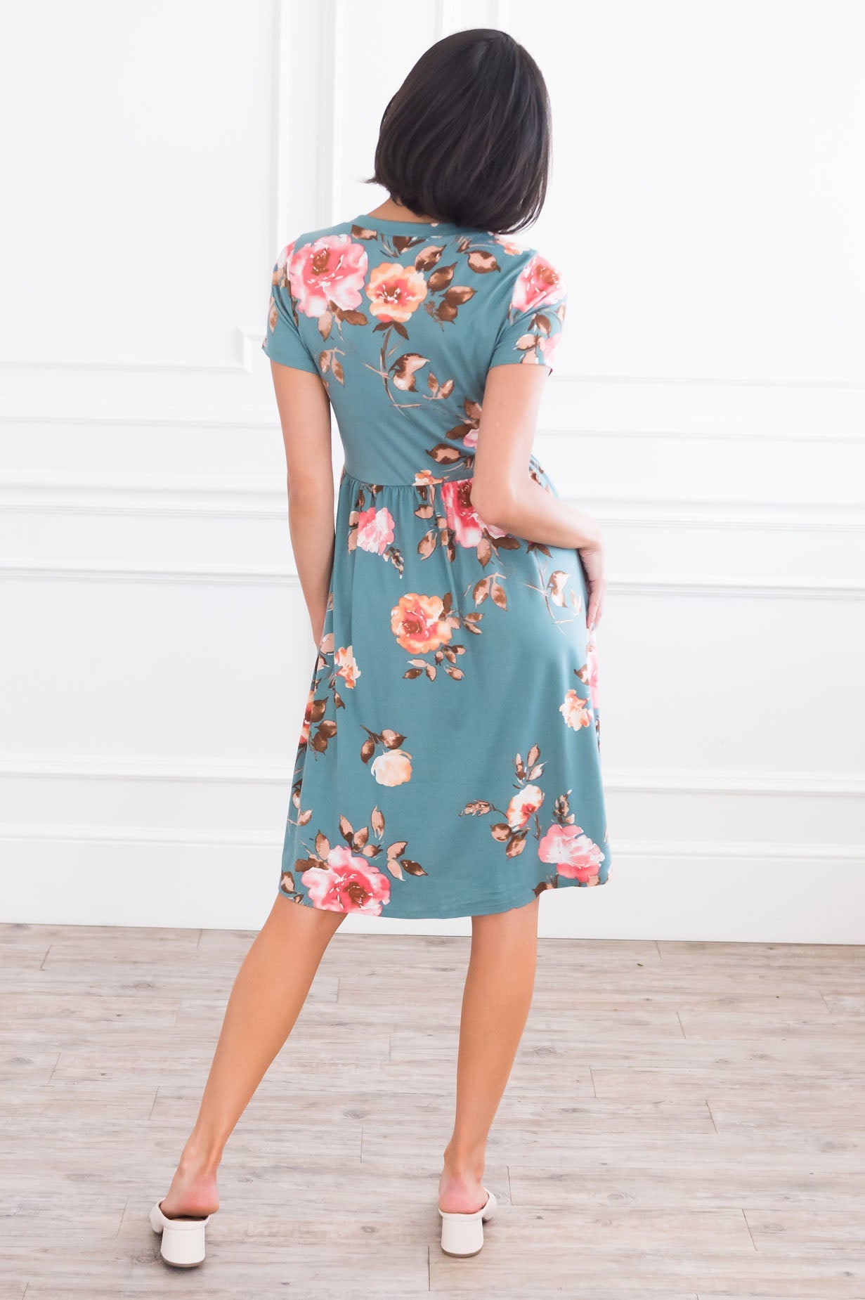 The Lindy NeeSee's Dresses 