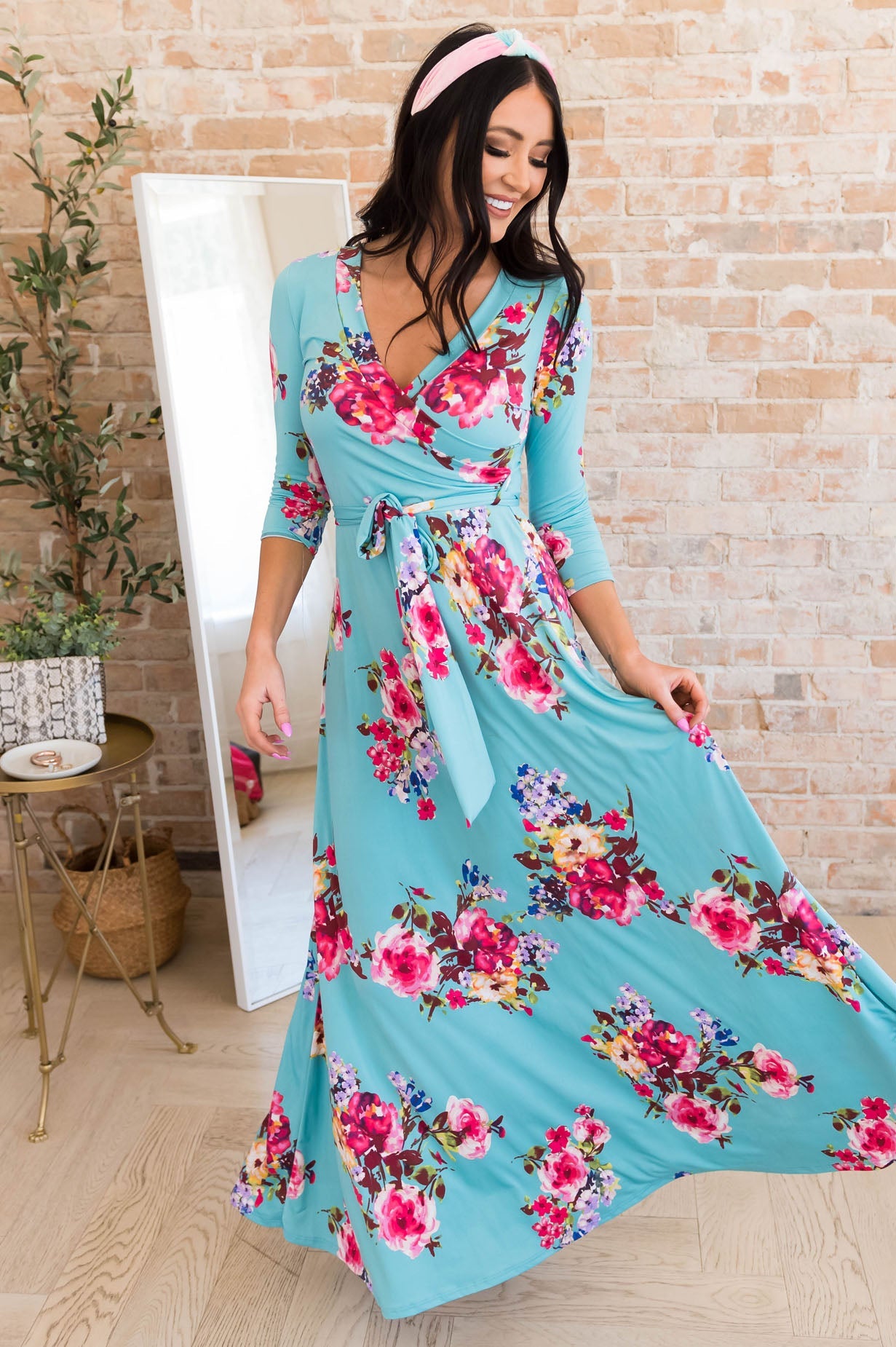 The Crystal 2076 *VERIFY COLOR* NeeSee's Dresses 