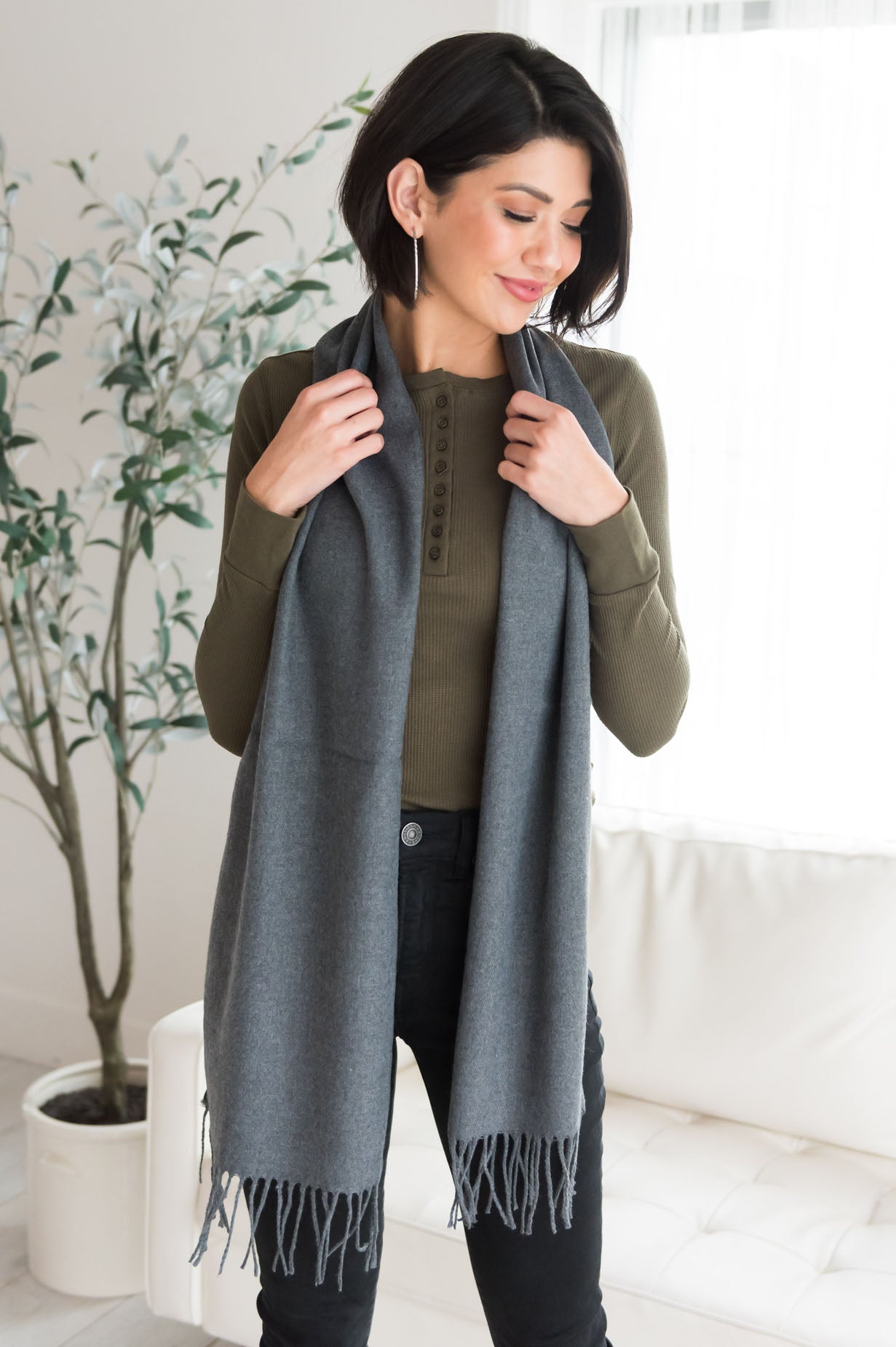 Cozy & Stylish Fringed Edge Scarf Accessories & Shoes Leto Accessories 