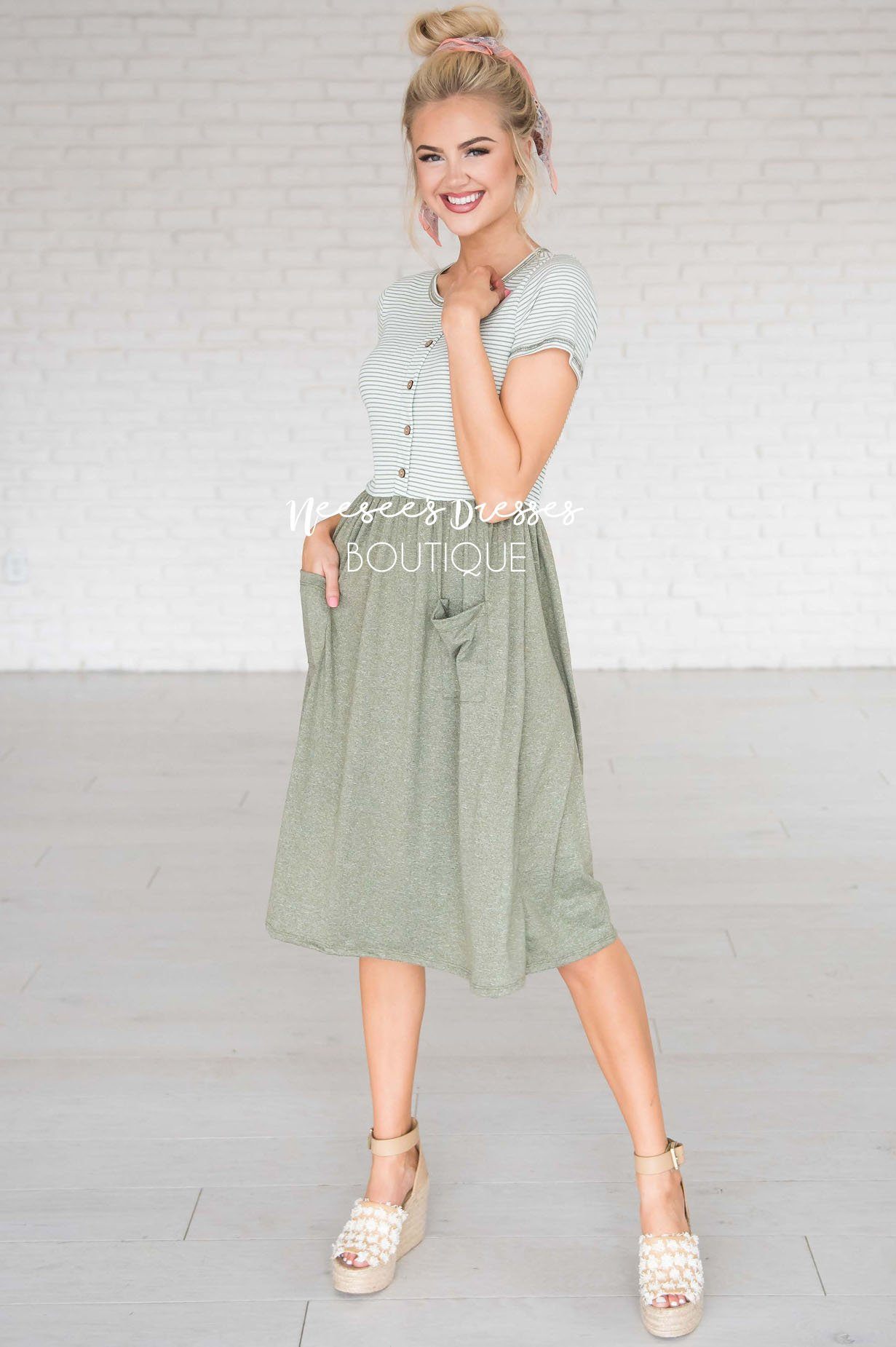 The Avery Modest Dresses vendor-unknown 