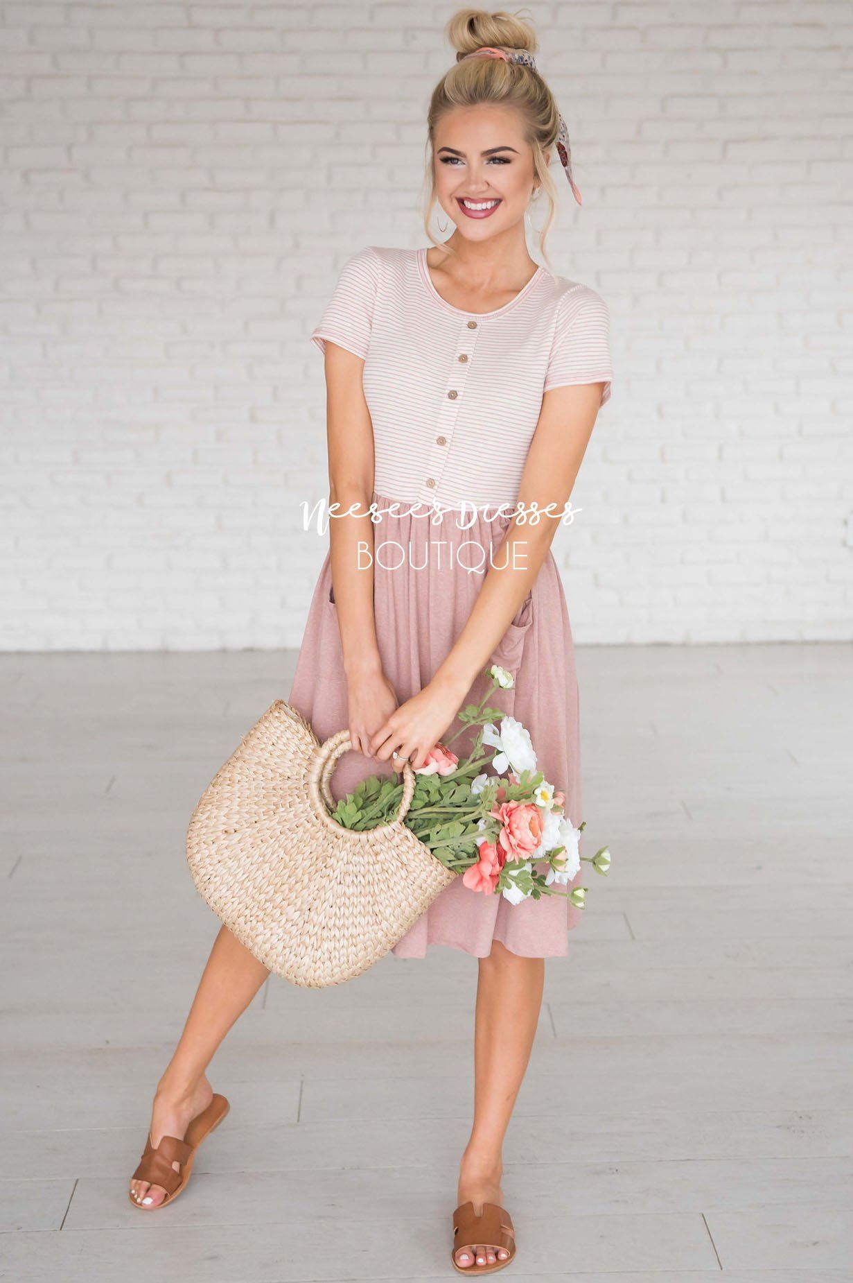 The Avery Modest Dresses vendor-unknown 