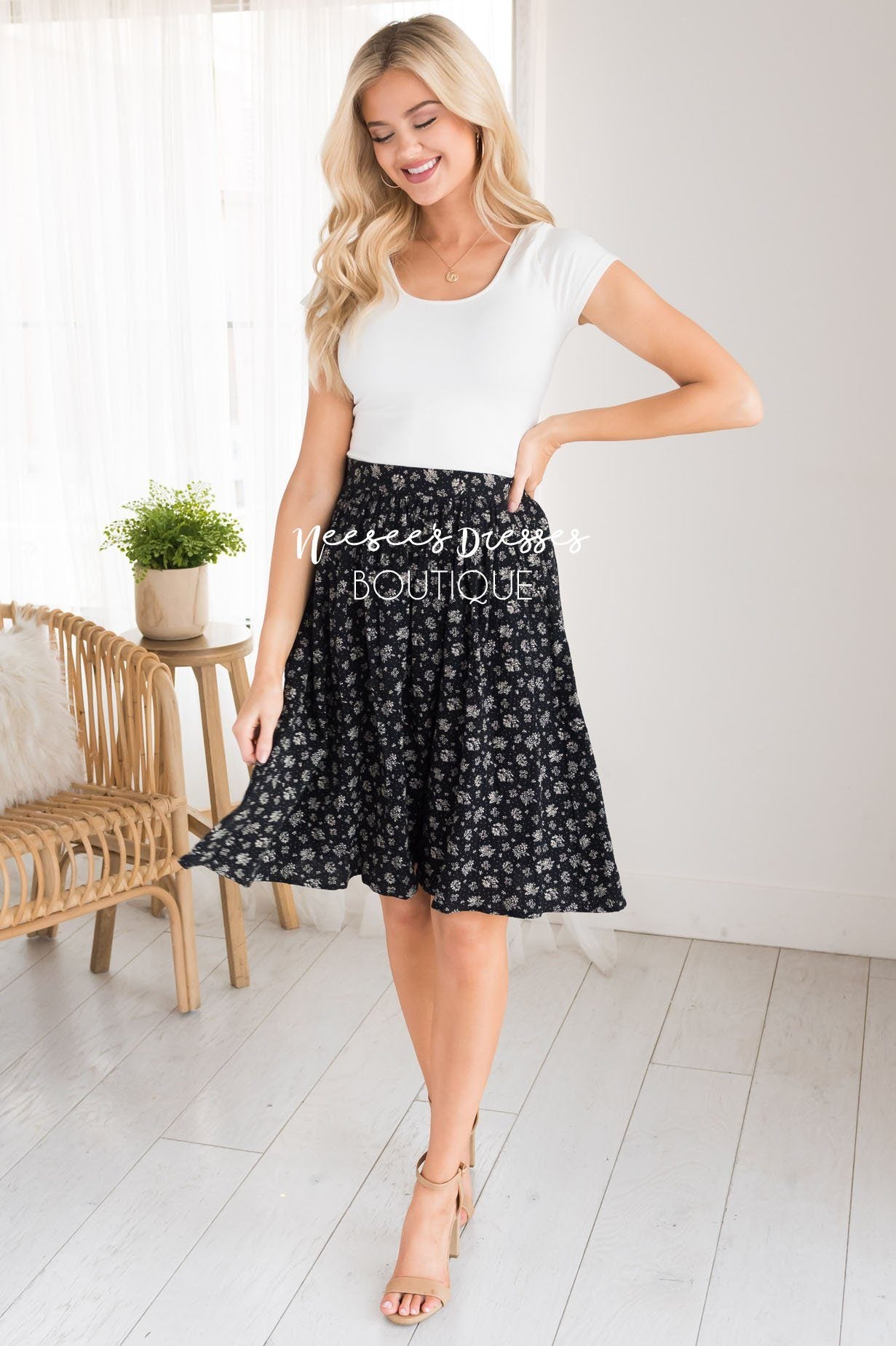 Black & Cream Modest Textured Skirt Skirts vendor-unknown 