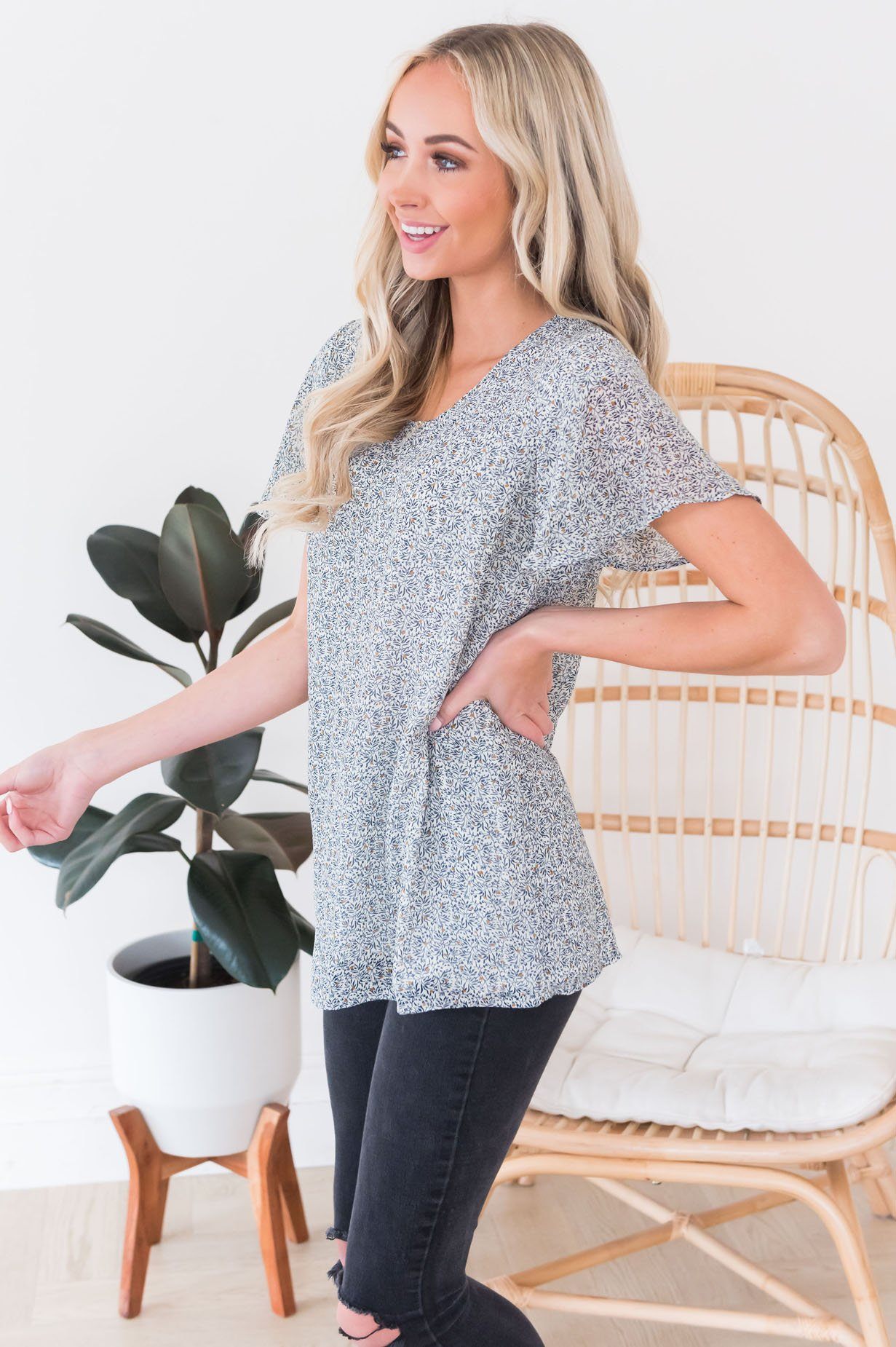 Ditzy Floral Modest Blouse Tops vendor-unknown 