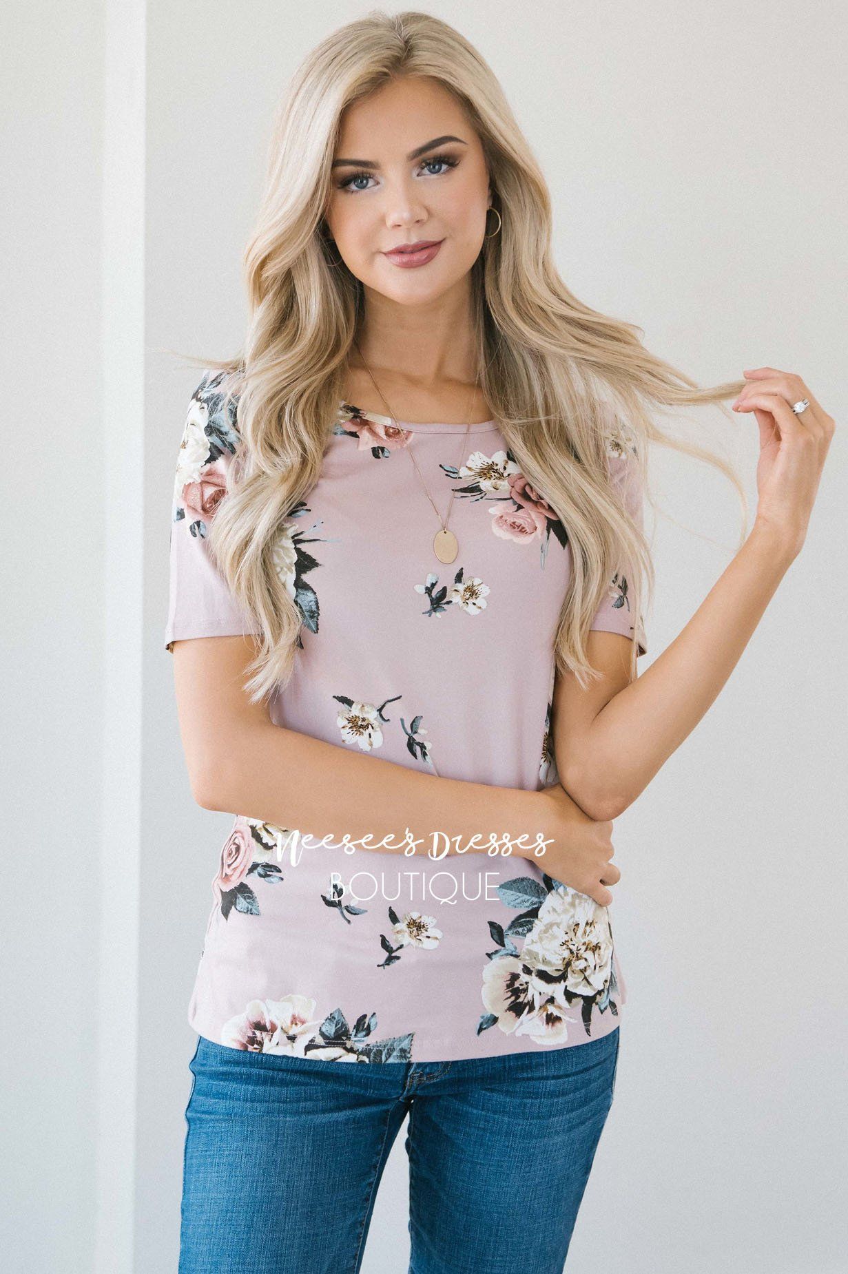 Faded Lilac Floral Scoop Neck Top Tops vendor-unknown 