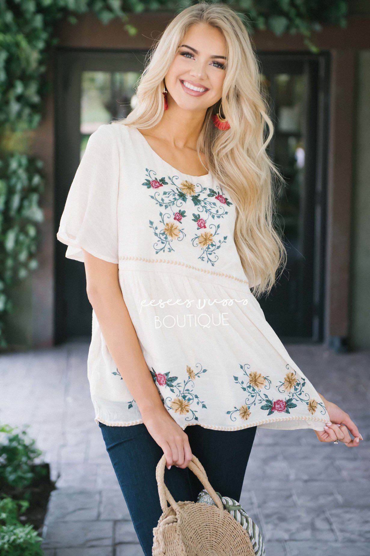 Floral Embroidered Cream Flowy Blouse Tops vendor-unknown 