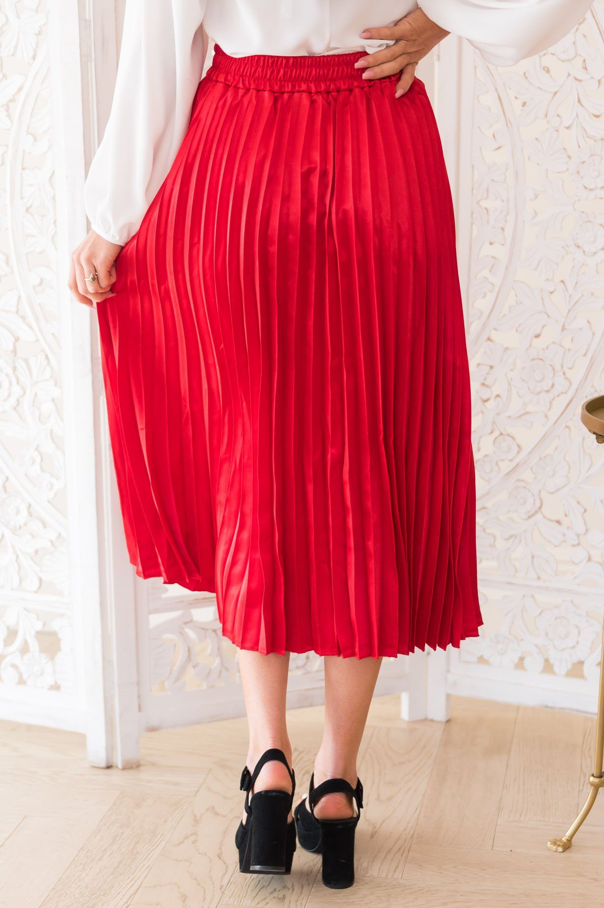 Glamour Girl Modest Pleat Skirt NeeSee's Dresses 