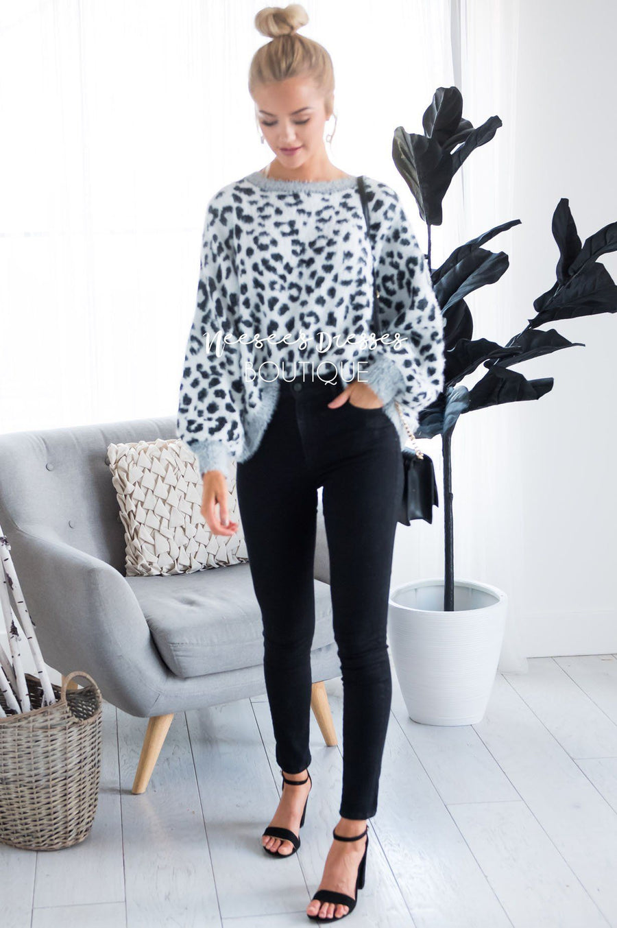 Snowy Leopard animal print sweater Tops vendor-unknown 