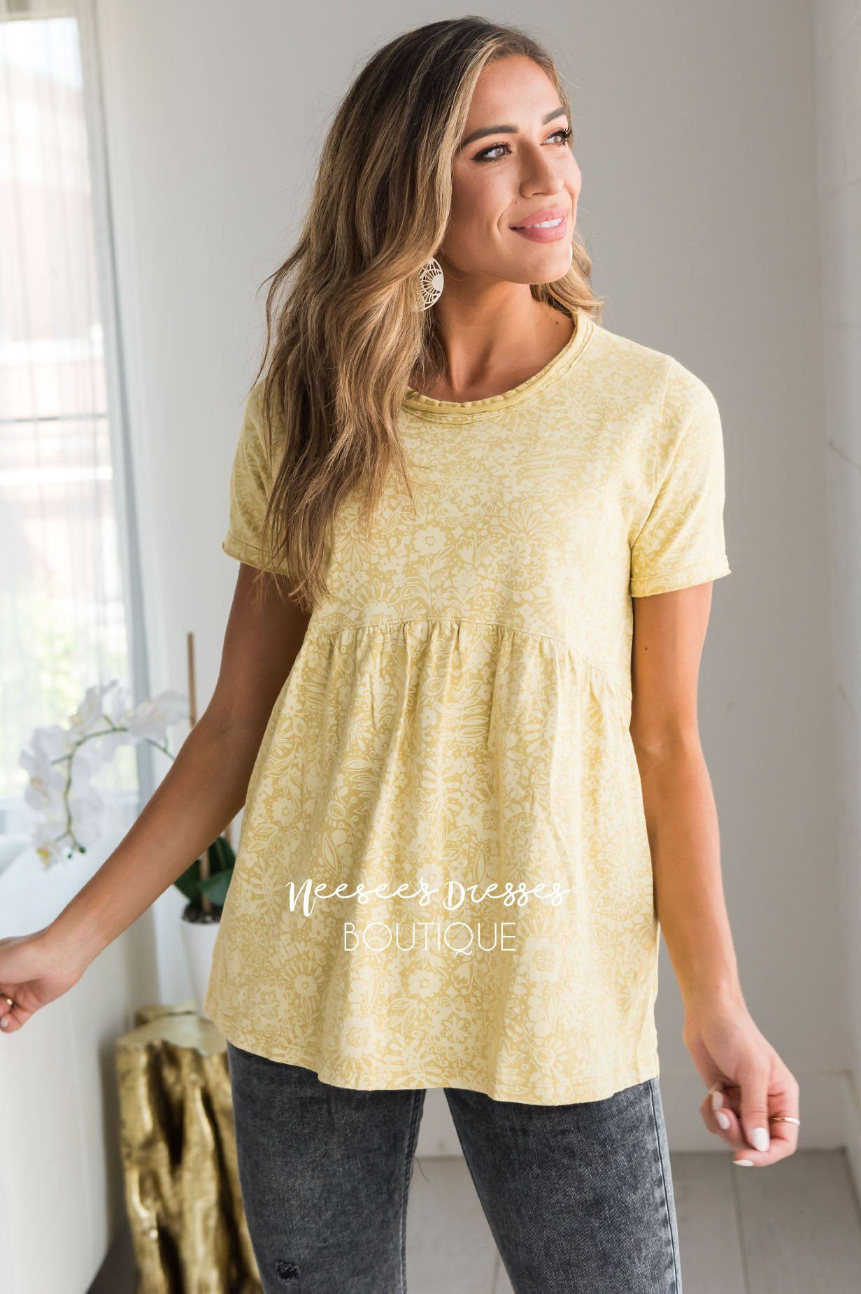 Highs & Lows Modest Floral Top Tops vendor-unknown 