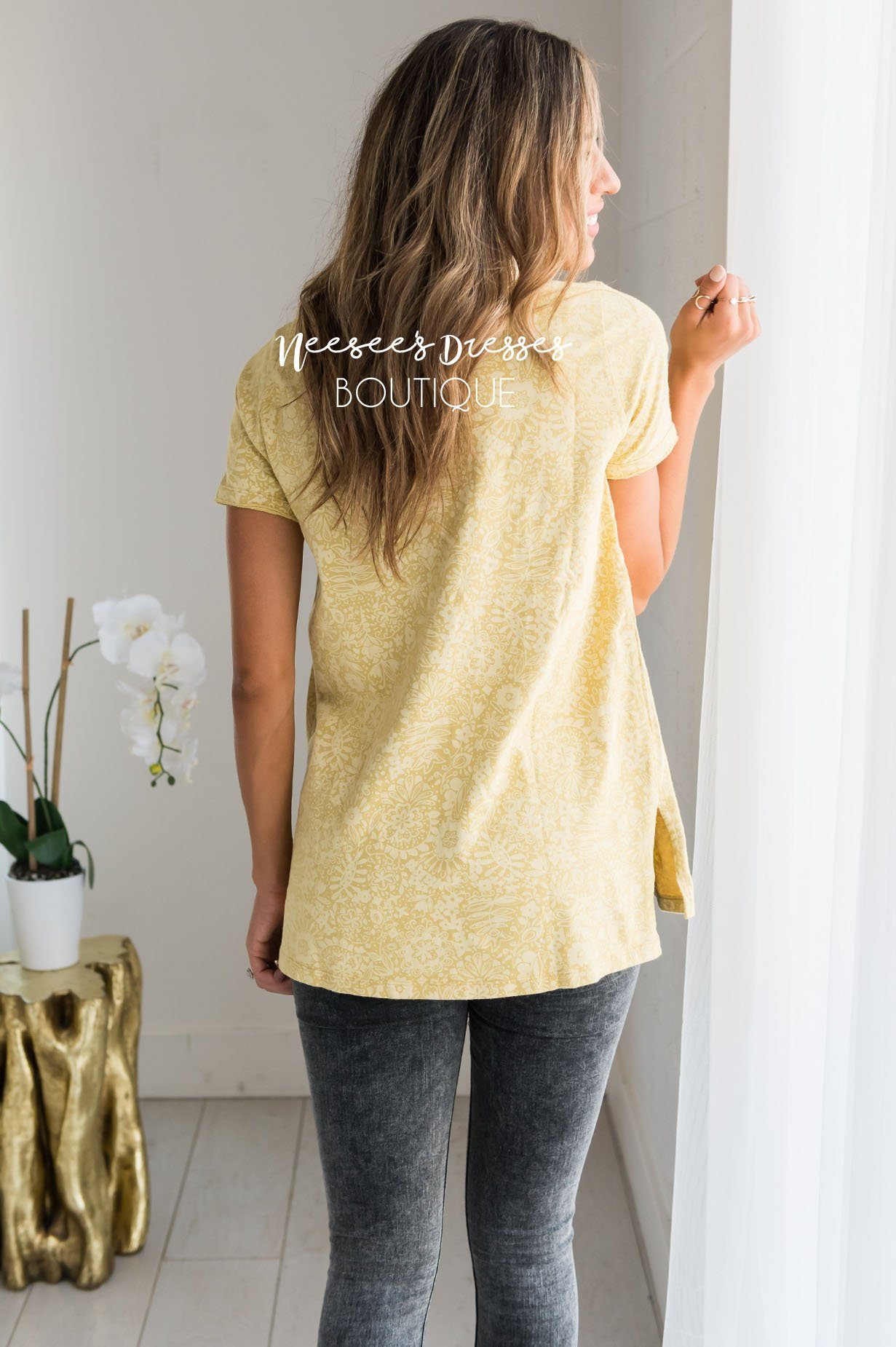 Highs & Lows Modest Floral Top Tops vendor-unknown 